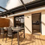 Du Soleil Apartment *